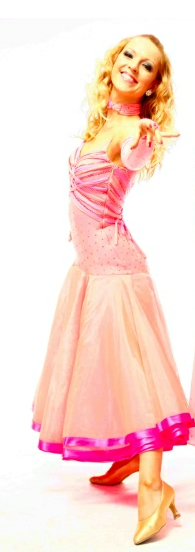 Ivana_pinkballroom-1