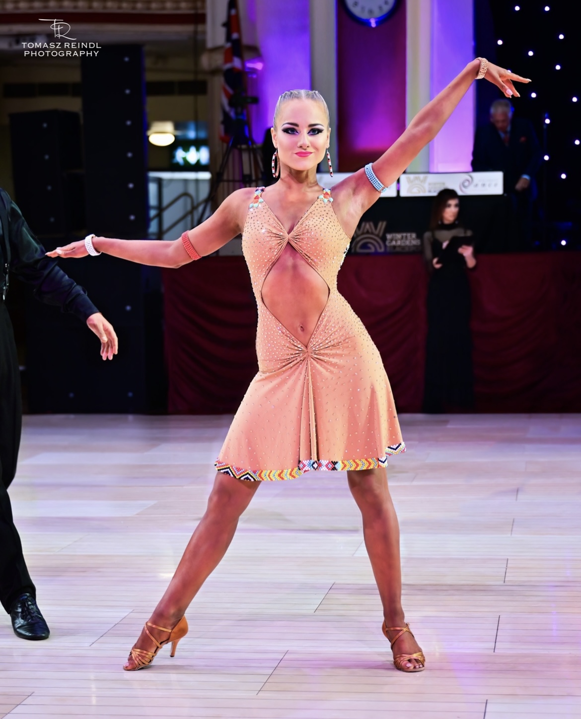 9505B967-4691-4B3E-B5E1-5CDE26A53482