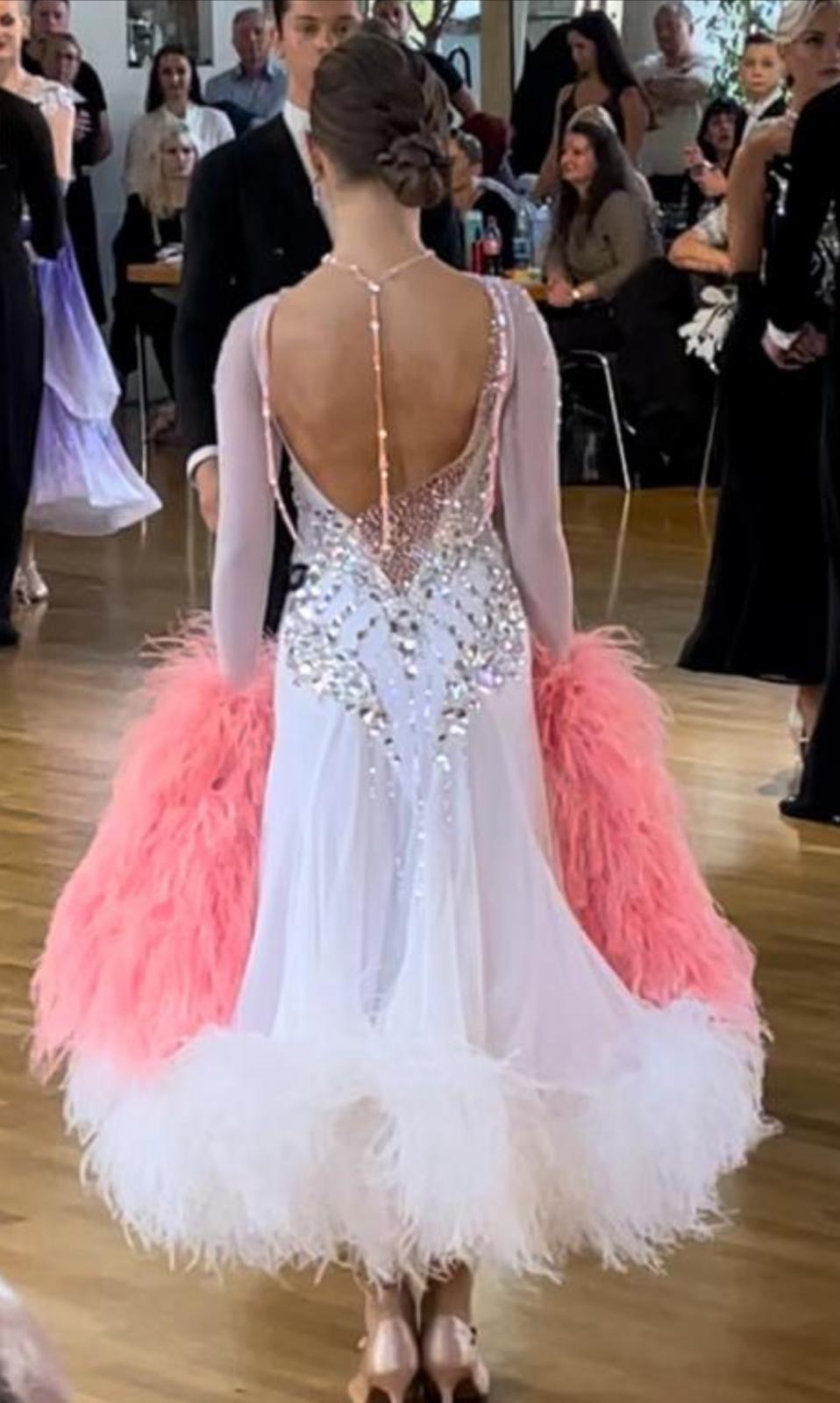 498c568f-8300-4d57-9a8f-6914841bf2ad