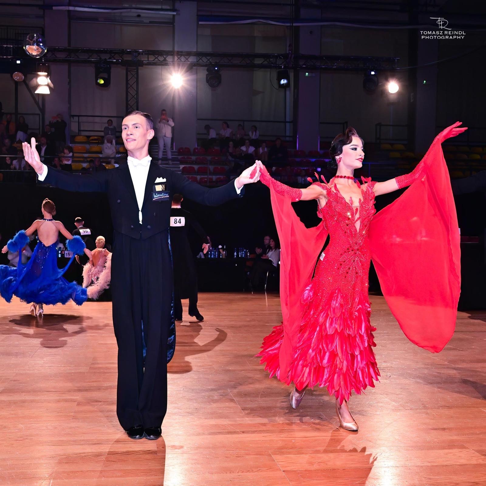 a49542eb-e814-4a78-8dd7-f997e46b23ee