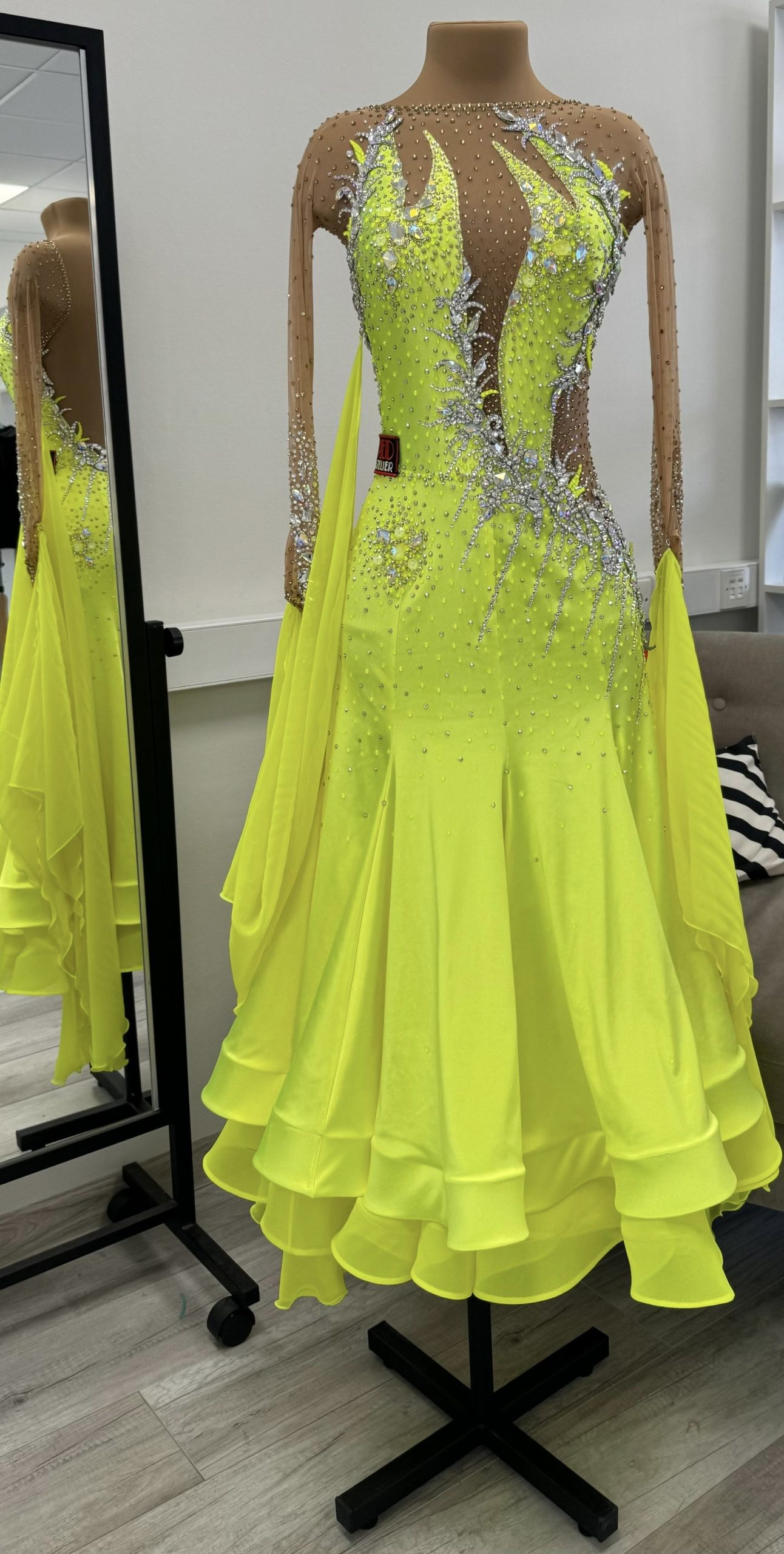 f2cf8735-37b6-44be-a14b-e4ff3184648a