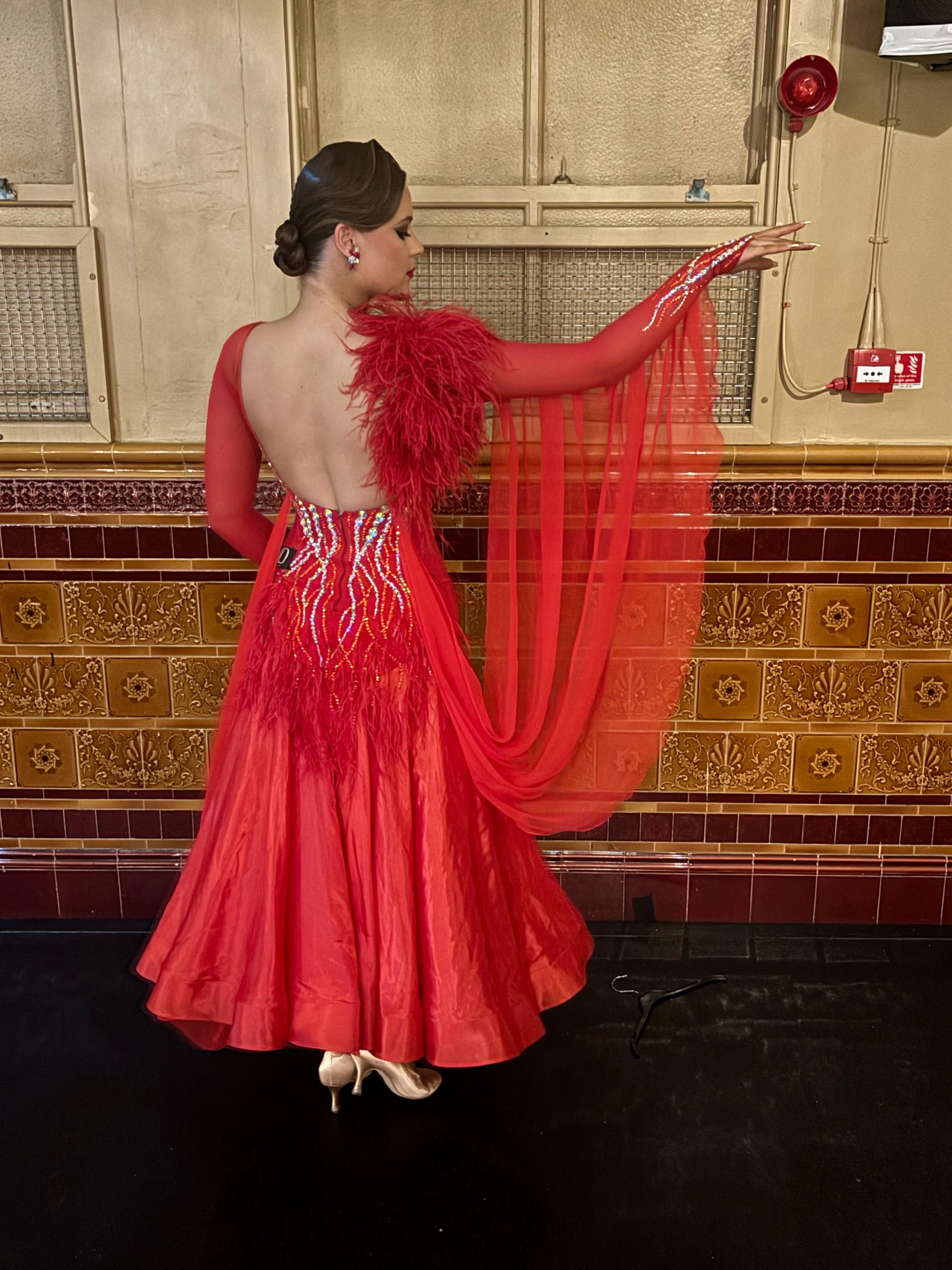 Facetune_08-02-2025-23-00-04