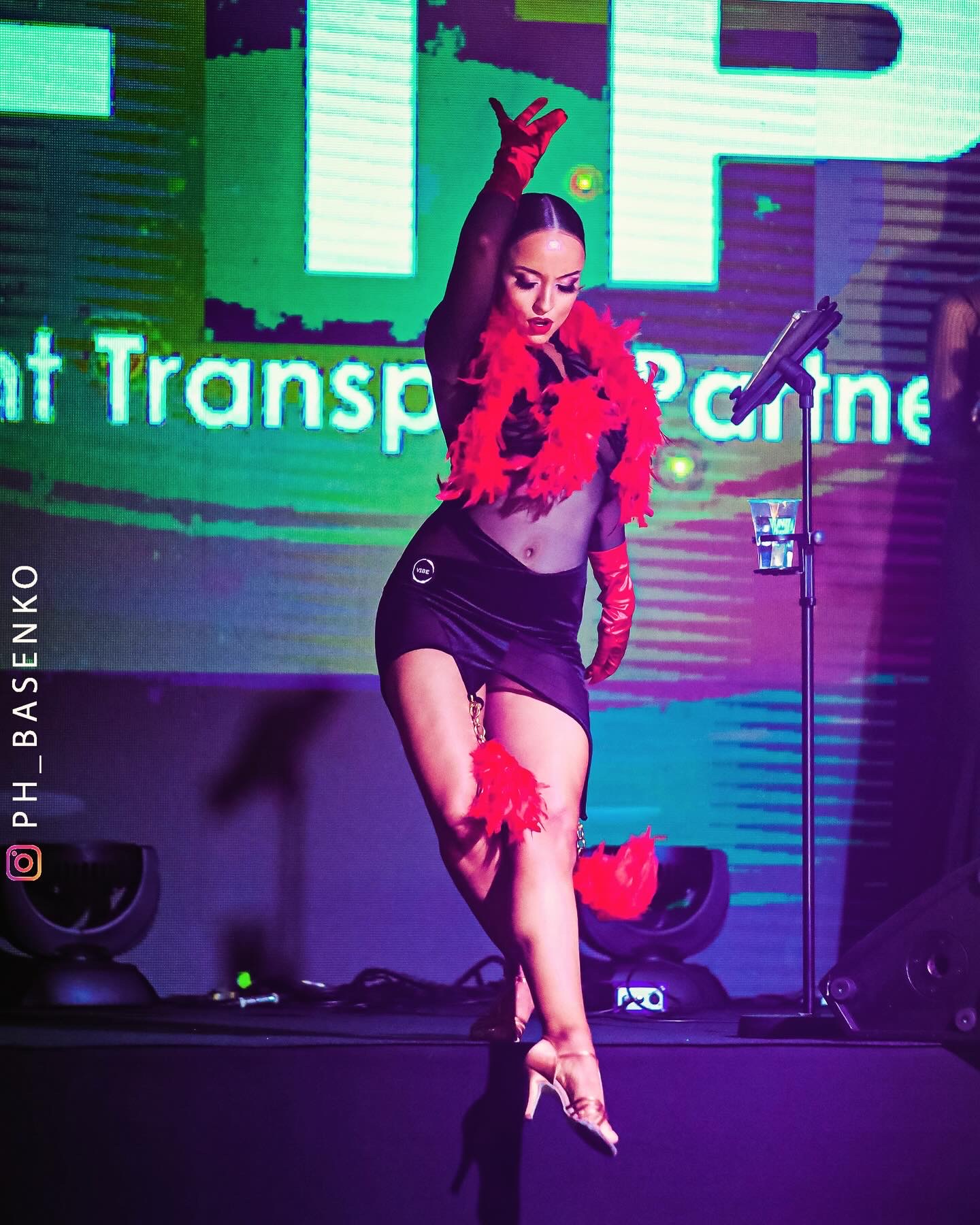 755CBF8A-C282-4D80-B0FE-754C4AA4AA20