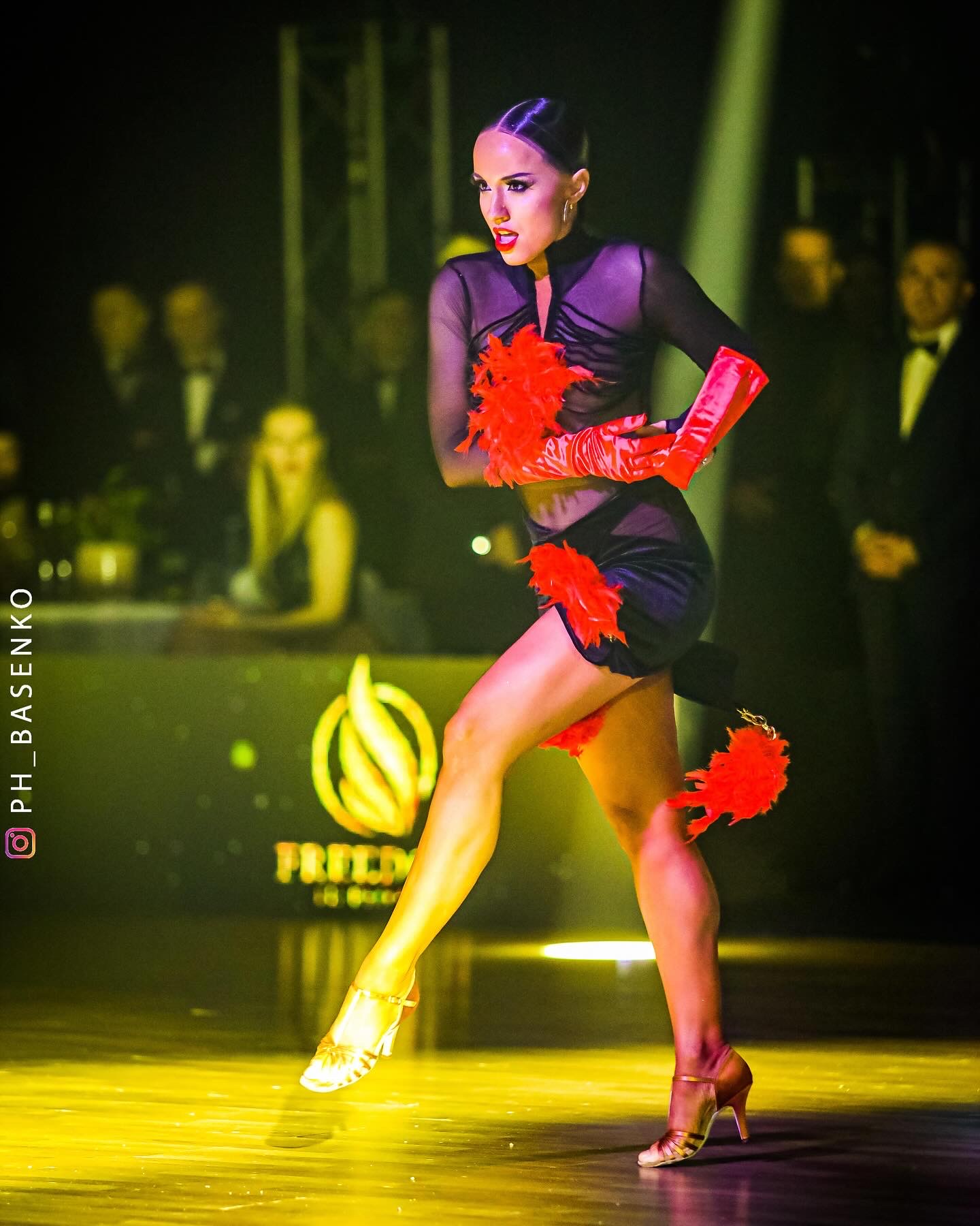 A5E01A87-F166-402A-A56F-2429F70D588A