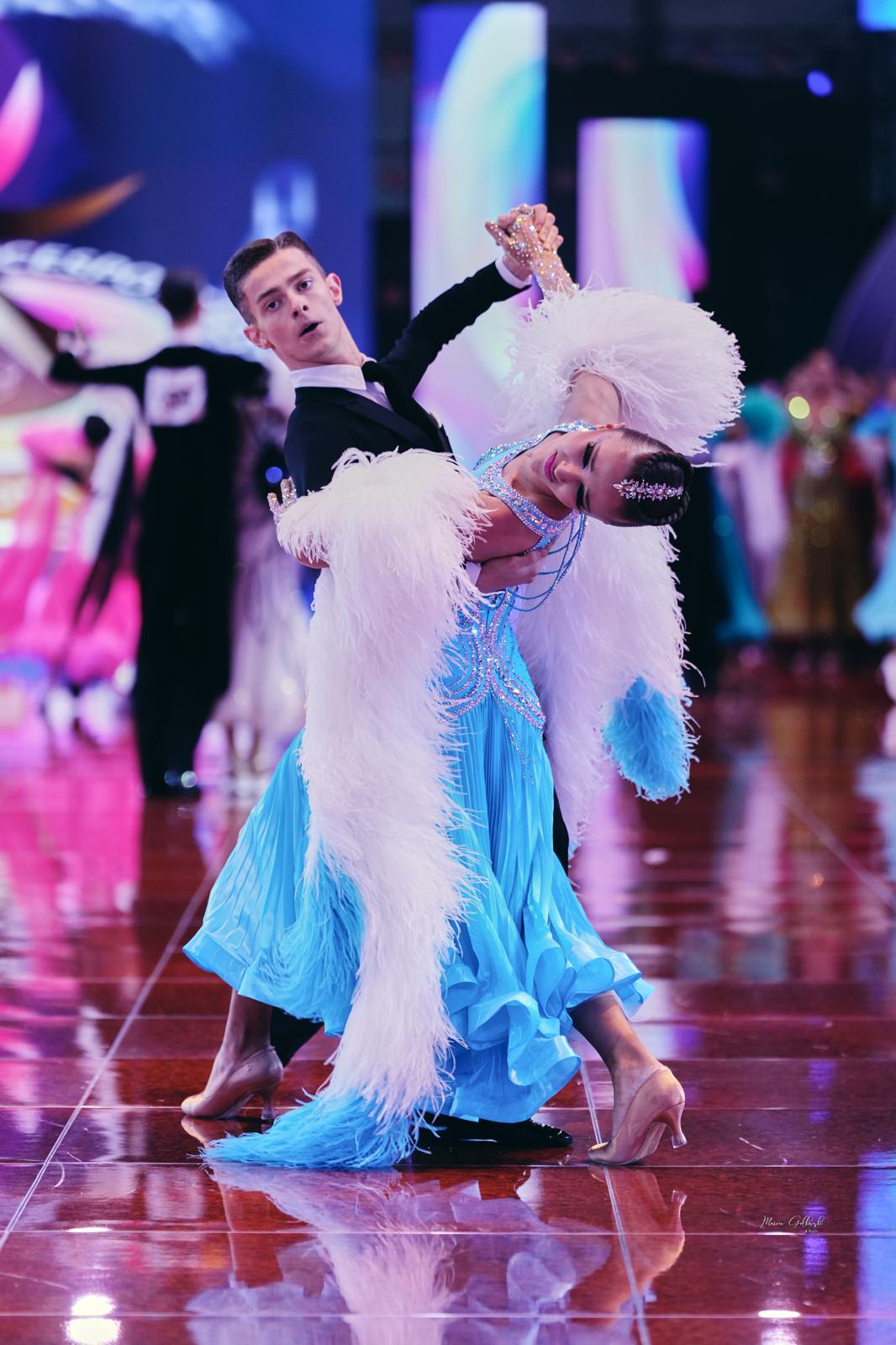 b4e1d7ac-084b-4277-992c-8c388c03c24d-1